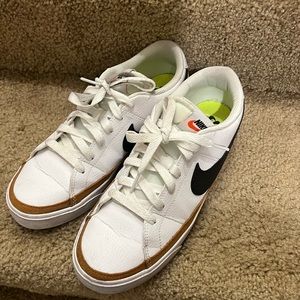 Nike Court Legacy Shoes 9 Womens